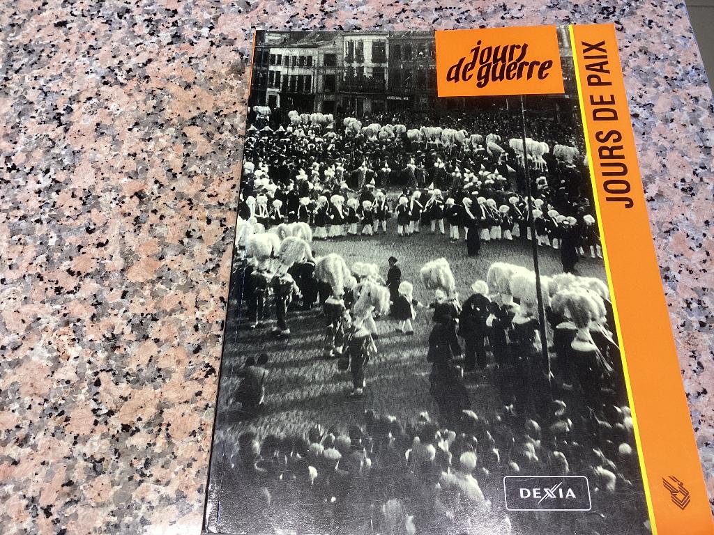 Jours de guerre. JOURS DE PAIX 1945, Enlèvement ou Envoi, Deuxième Guerre mondiale, Comme neuf, Autres sujets/thèmes