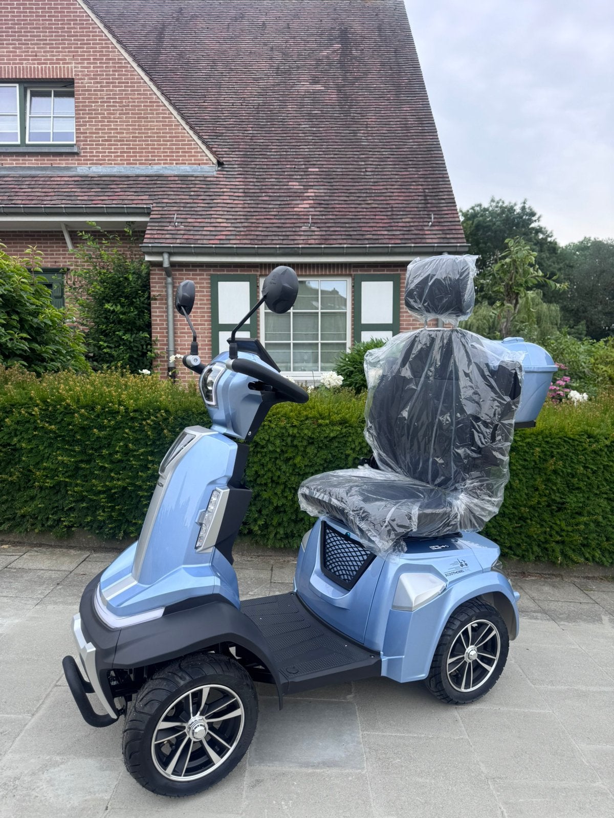 Voiturette électrique luxe Mobitich Falçon à 20 km/h ( NEUF, Neuf, 46 km ou plus, Enlèvement ou Envoi, 16 km/h ou plus
