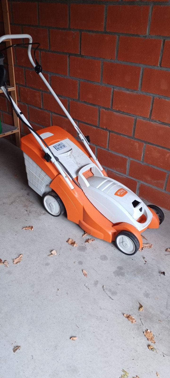 Accu grasmaaier...., Tuin en Terras, Ophalen, Cirkelmaaier, Gebruikt, Accu-grasmaaier
