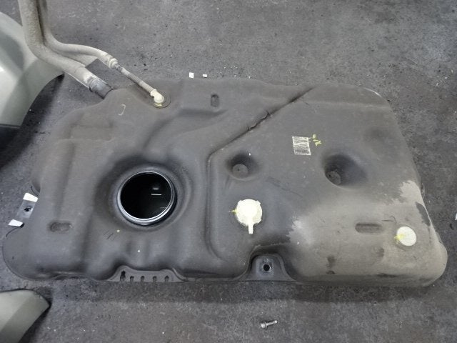 RESERVOIR CARBURANT Dacia Duster (HS) (01-2009/01-2018), Dacia, Renault Deutschland AG, Utilisé, Peter-Huppertz-Straße 5
51063  Köln, DE
