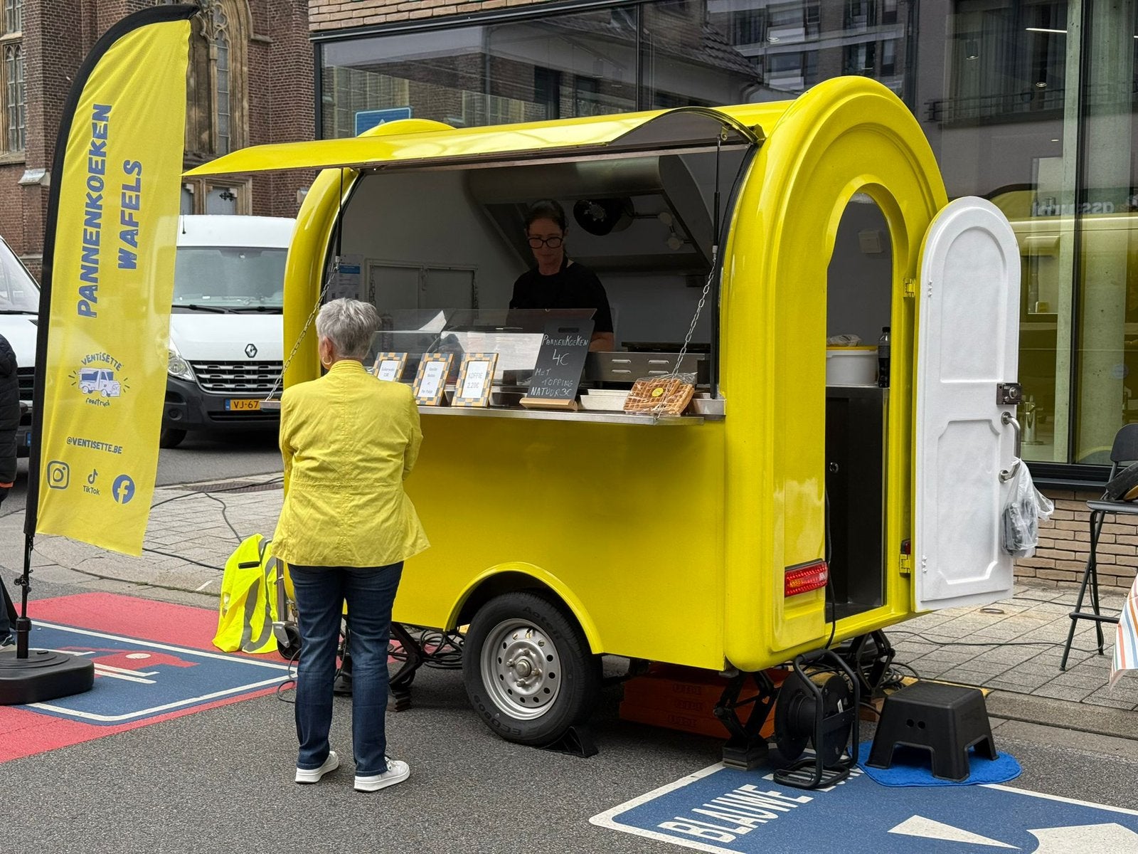 Foodtruck aanhangwagen Geel, Enlèvement