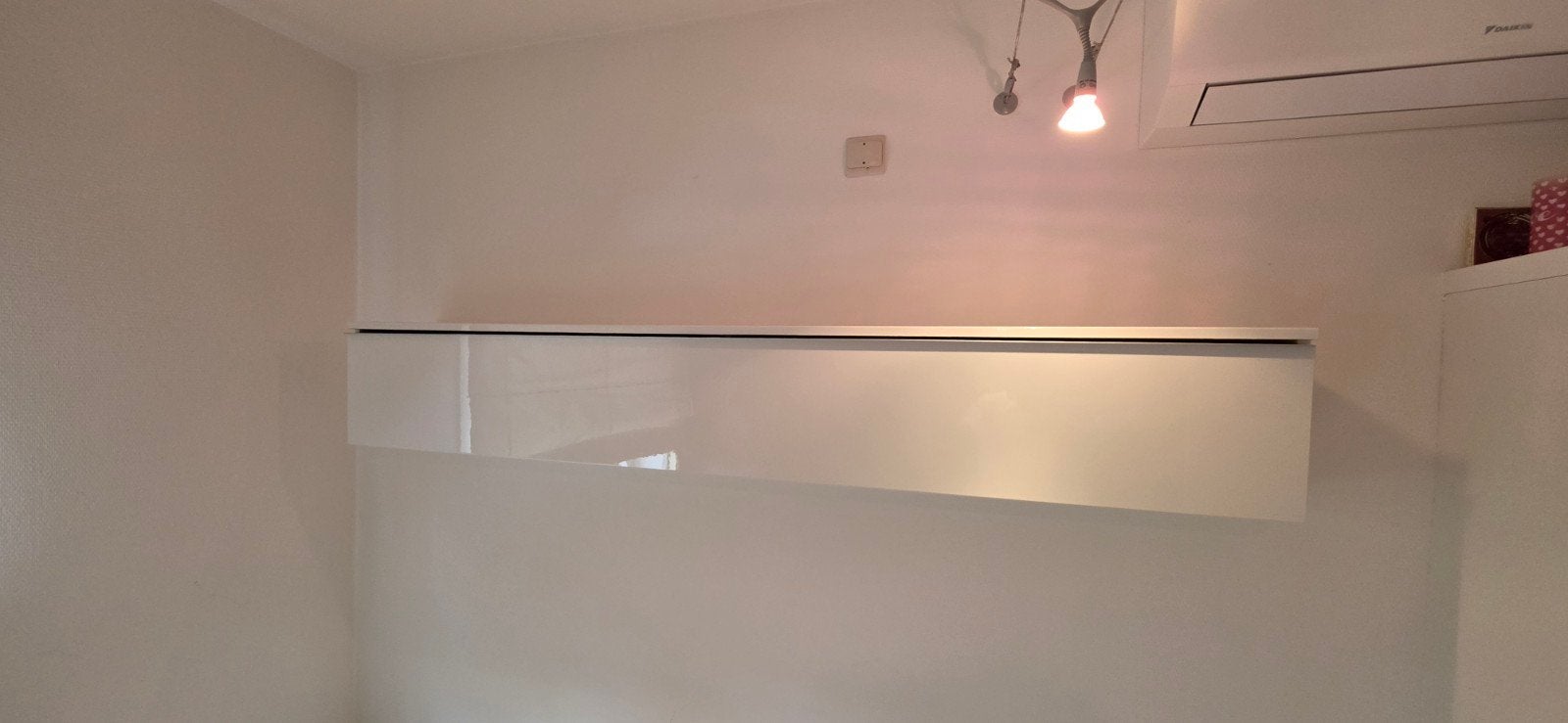 Langwerpig hangkast of TV-meubel, Avec porte(s), Moins de 25 cm, Moins de 100 cm, 150 à 200 cm