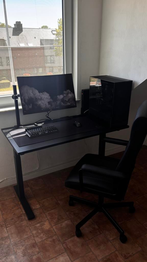 Volledige Gaming setup te koop (pc+monitor+bureau(stoel)+…), Informatique & Logiciels, Ordinateurs de bureau, Comme neuf, 4 Ghz ou plus