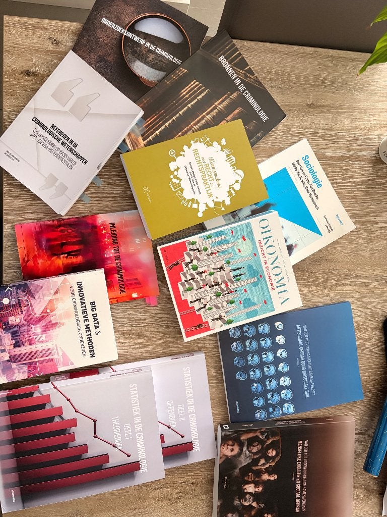 Studieboeken 1ste jaar criminologie UGent, Ophalen, Nieuw, Hoger Onderwijs