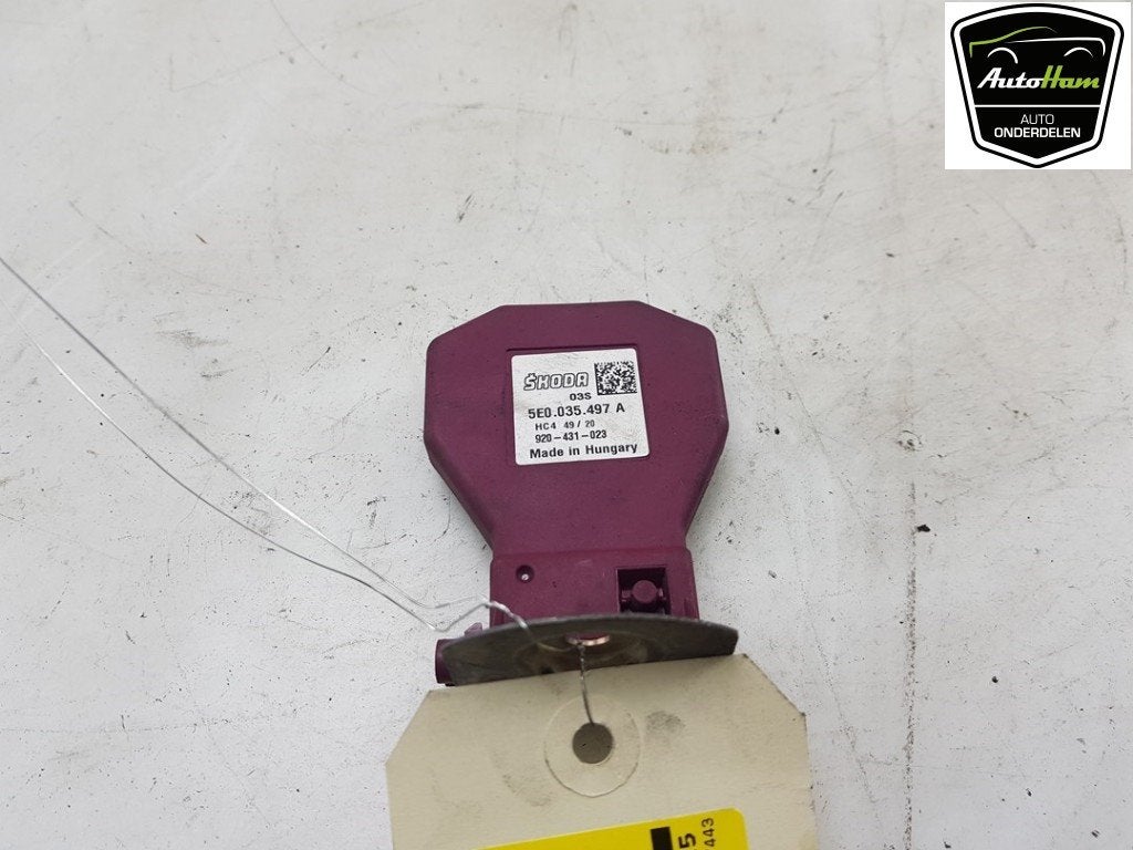 ANTENNE Skoda Octavia Combi (NXAC) (|5E0035497A|), Auto-onderdelen, Gebruikt, Info@skoda-auto.de, Skoda, Max-Planck-Straße  3-5
64331  Weiterstadt, DE