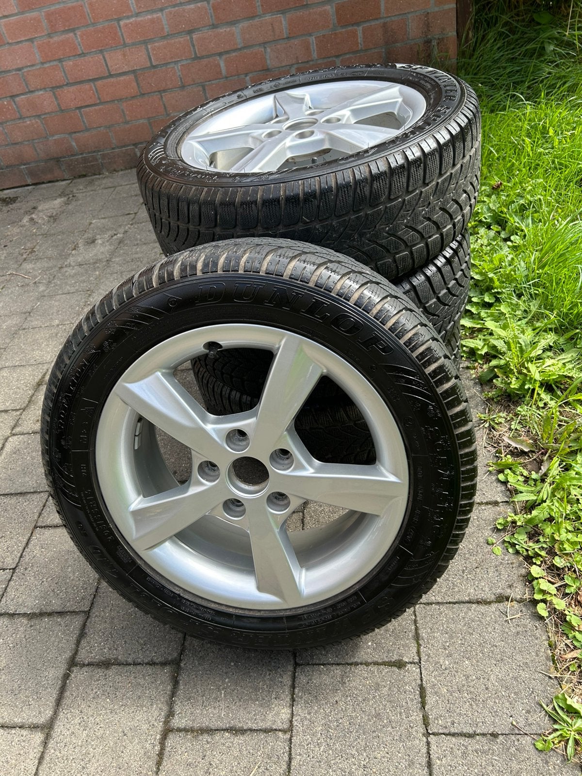 Jantes Audi 16´ avec pneus hiver Dunlop, Autos : Pièces & Accessoires, Enlèvement, Pneus hiver, Pneu(s)