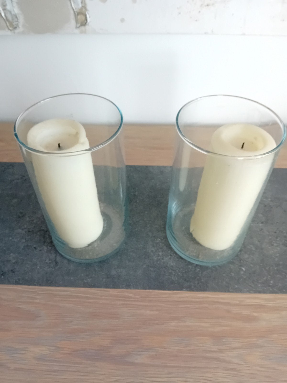 Vases, Enlèvement