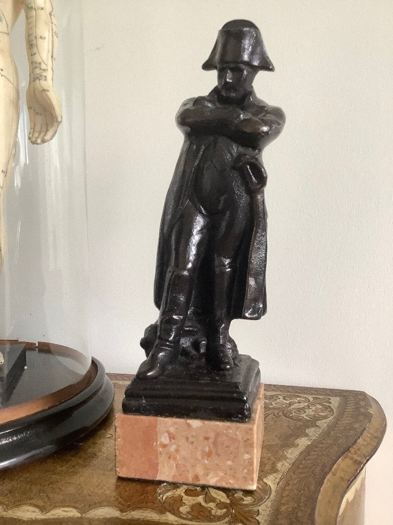 GIETIJZEREN BEELD NAPOLEON BONAPARTE 19&20e eeuw., Antiek en Kunst, Ophalen, Overige onderwerpen, 20 - 50 cm, Op sokkel