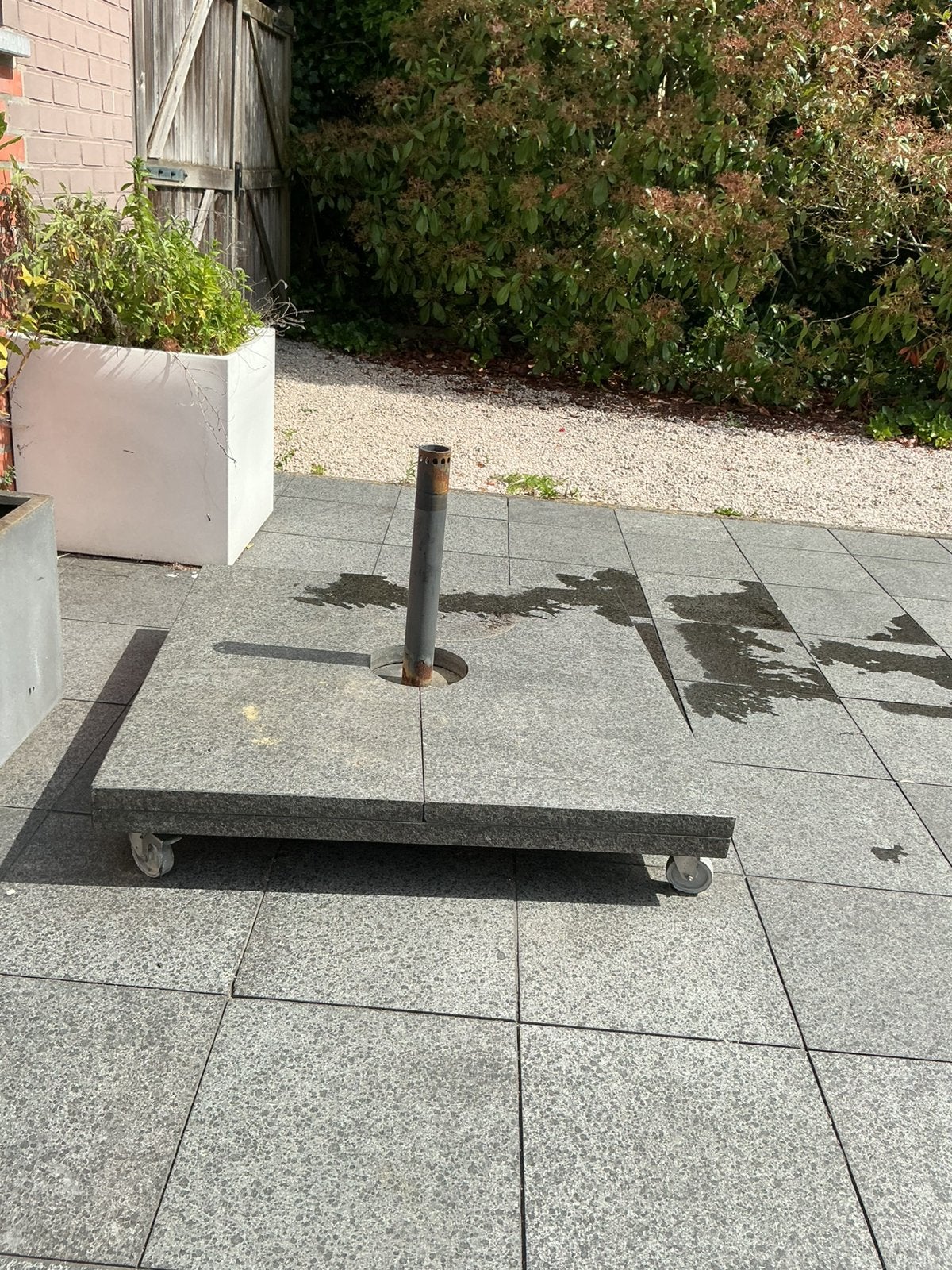 Heavy duty parasolvoet graniet, dubbele laag. Op wielen, Ophalen, Zo goed als nieuw, Parasolvoet