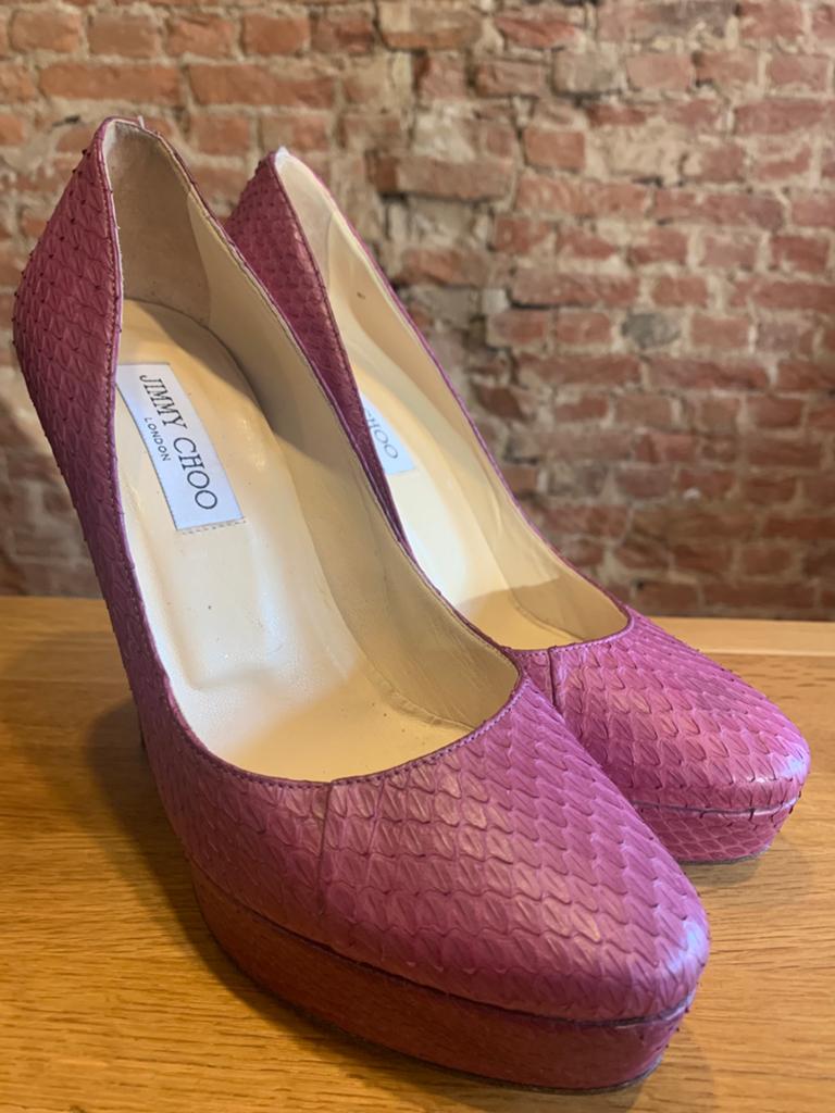 Jimmy Choo Slang lederen hakken, Kleding | Dames, Schoenen, Ophalen of Verzenden, Schoenen met hoge hakken, Roze, Gedragen