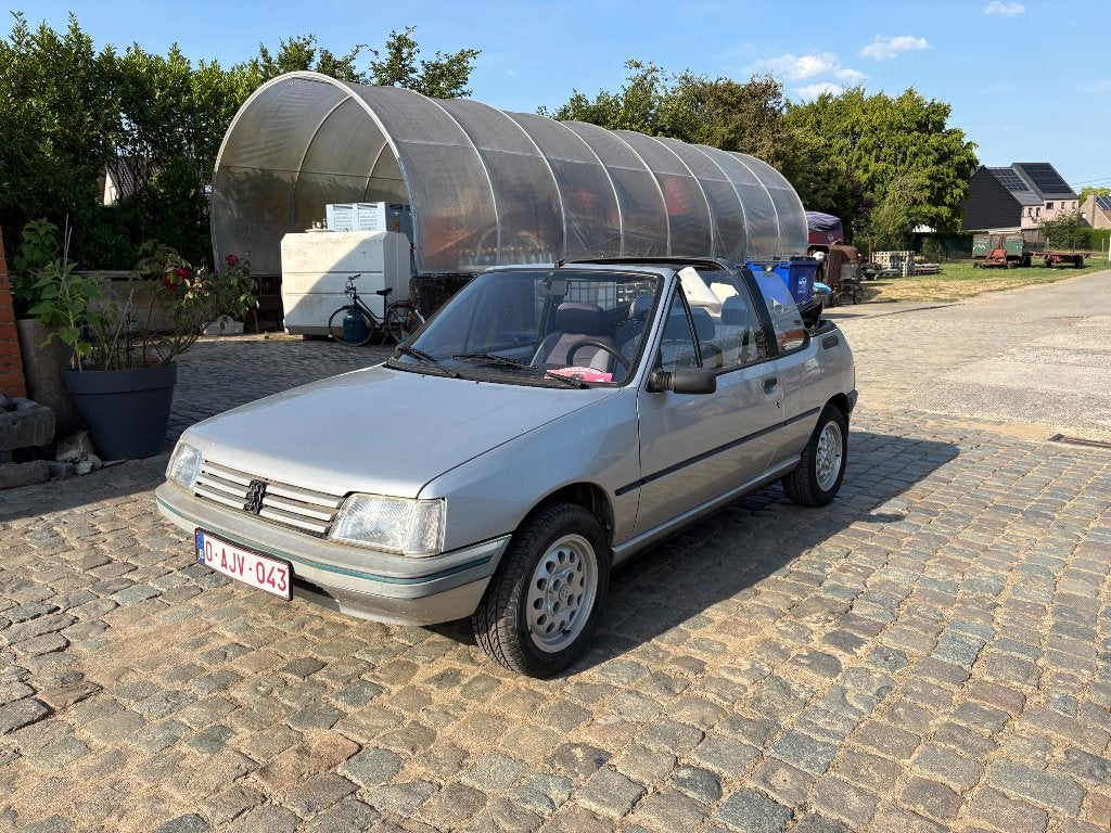 Peugeot 205 cabrio 1.4 benzine, Autos, Argent ou Gris, Achat, Cabriolet, Boîte manuelle