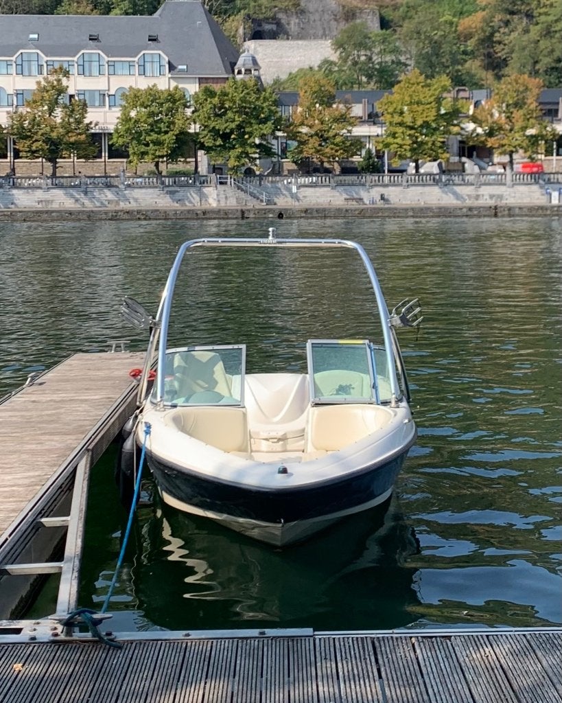 Maxum 1800 MX (Mercruiser 135 CV inboard), 70 cm, 5 m, 135 ch, Polyester