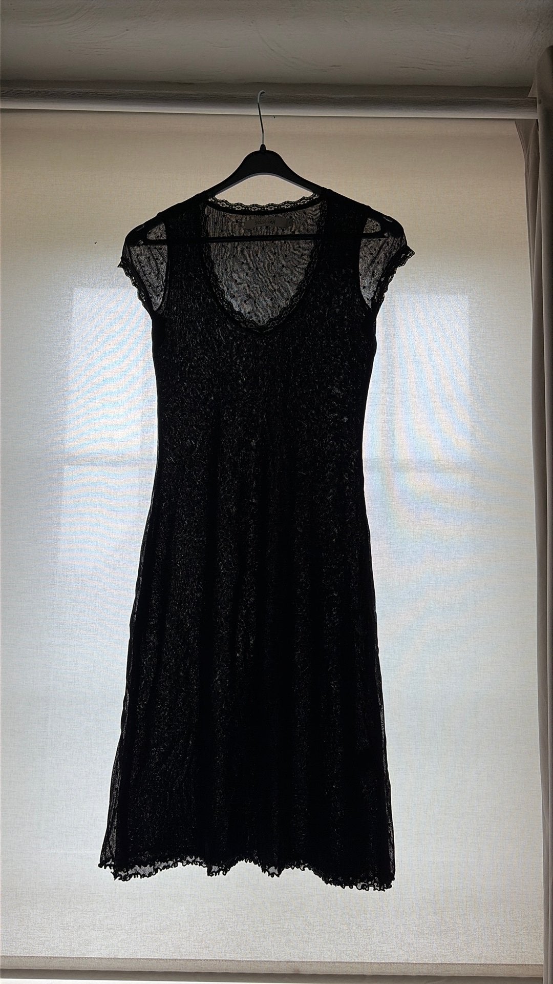 Robe Sissyboy, Enlèvement ou Envoi, Porté, Noir, Au-dessus du genou