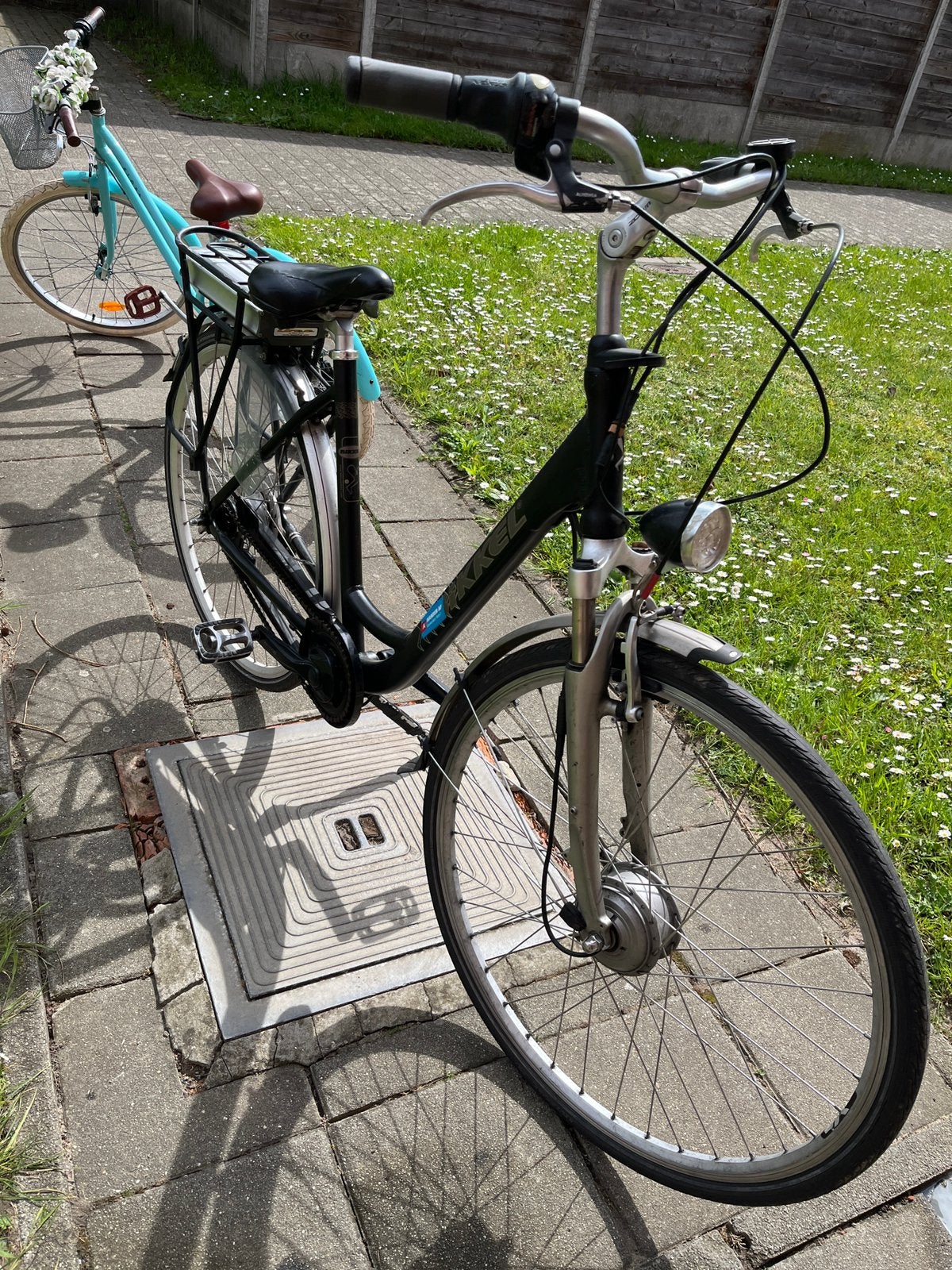 Elektrische damesfiets 28 inch, Fietsen en Brommers, Elektrische fietsen, 51 tot 55 cm, Ophalen, Gebruikt