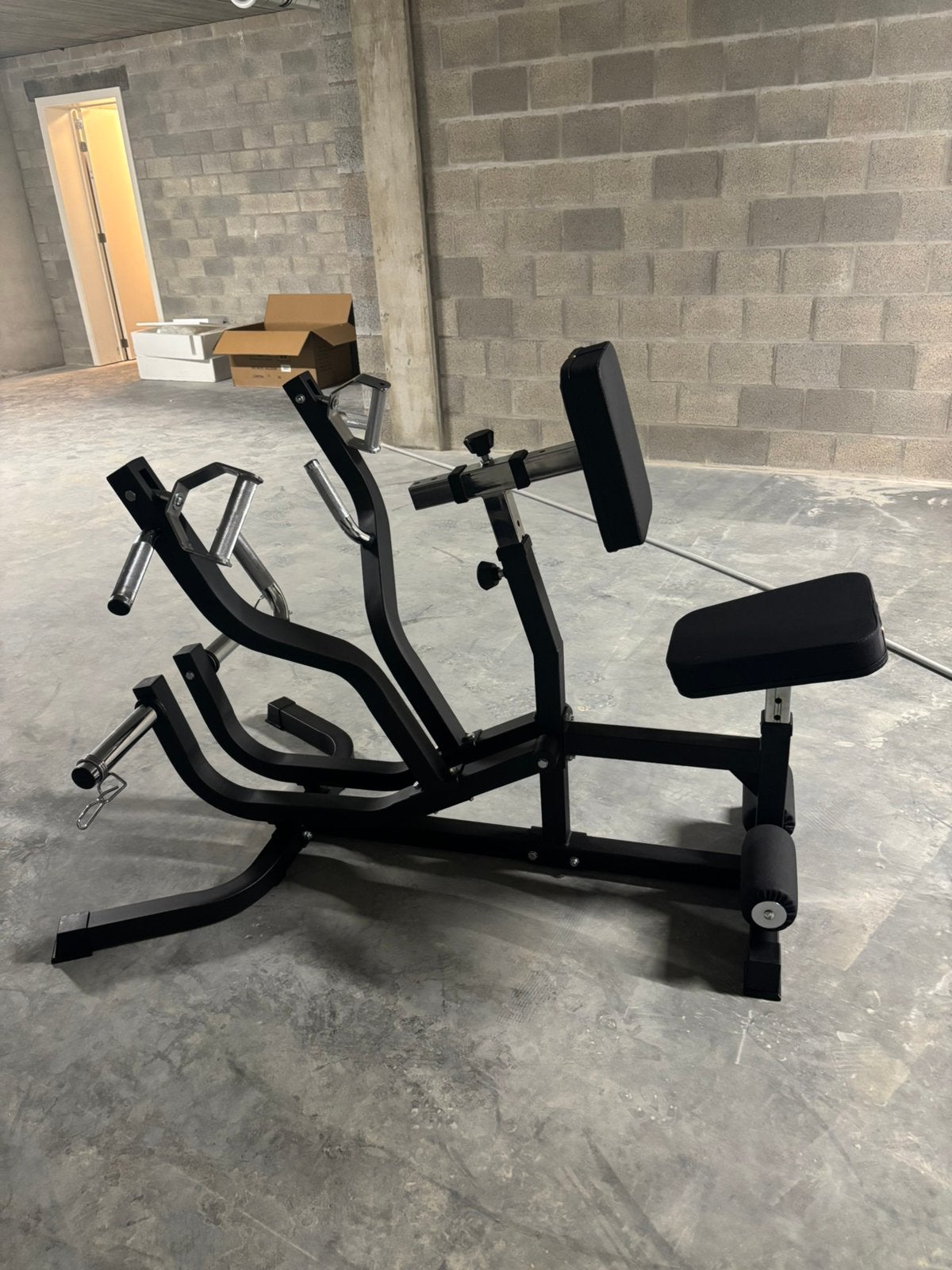 Plate loaded row machine, Sport en Fitness, Fitnessmaterialen, Ophalen, Zo goed als nieuw, Rug
