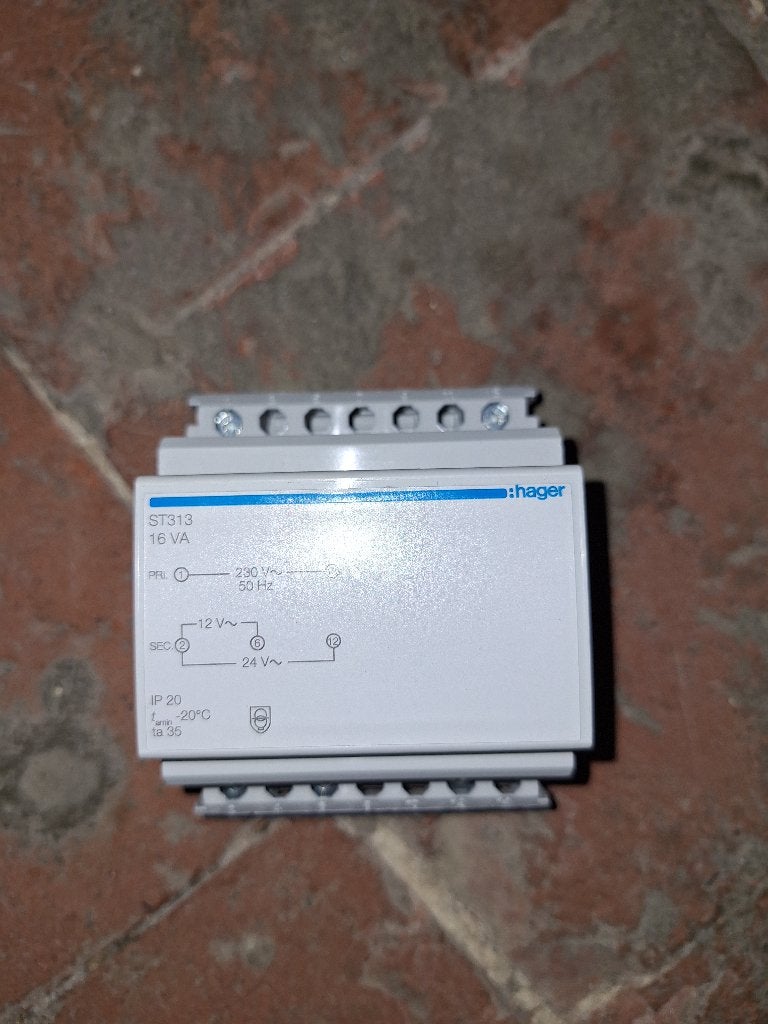 Hager ST313 veiligheidstransformator 230V/12V/24V, Doe-het-zelf en Bouw, Elektriciteit en Kabels, Ophalen, Zo goed als nieuw, Hager