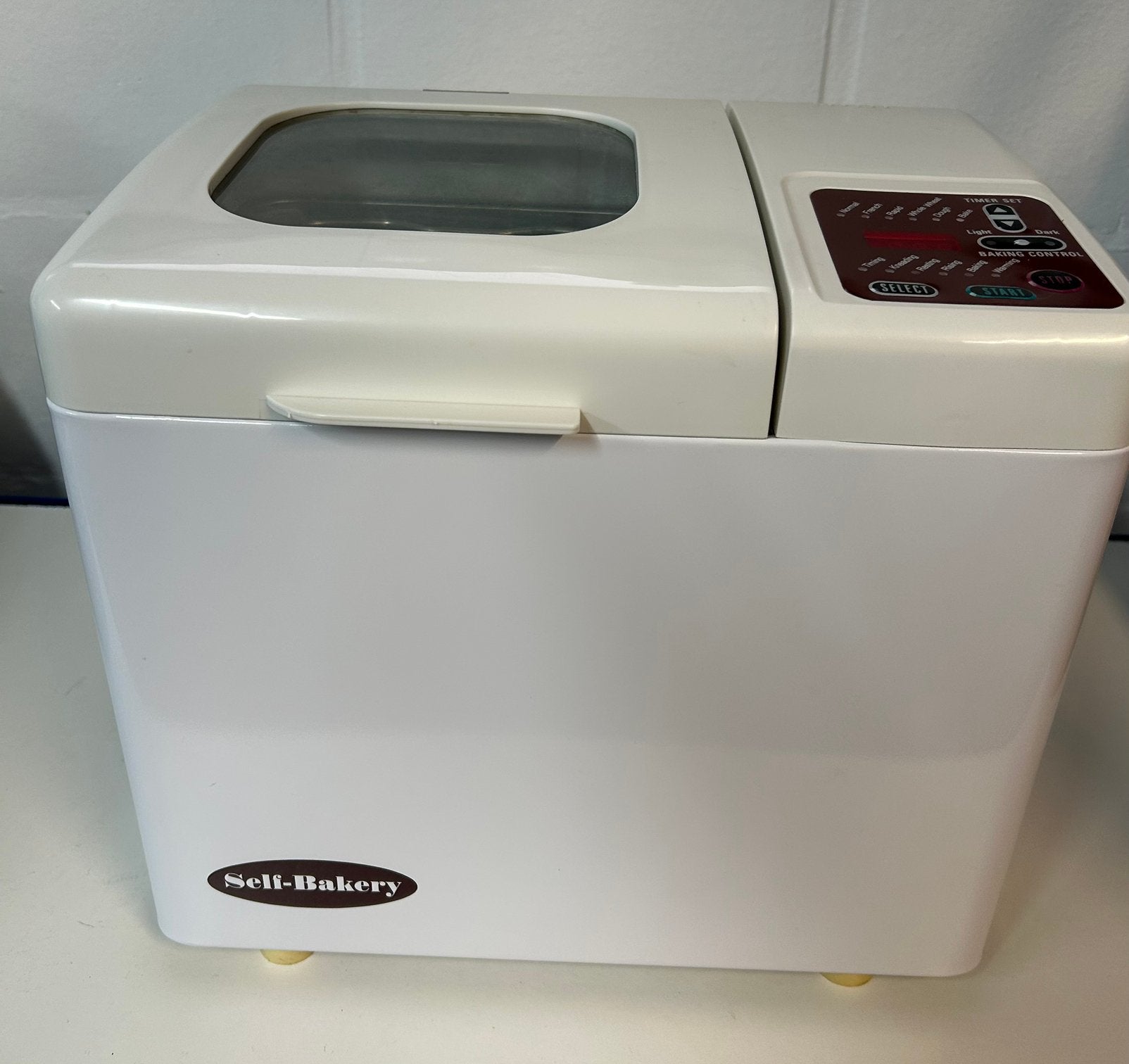 Broodbakmachine amper gebruikt, zeer nette staat, Ophalen of Verzenden, Zo goed als nieuw, Met timer, Kijkvenster