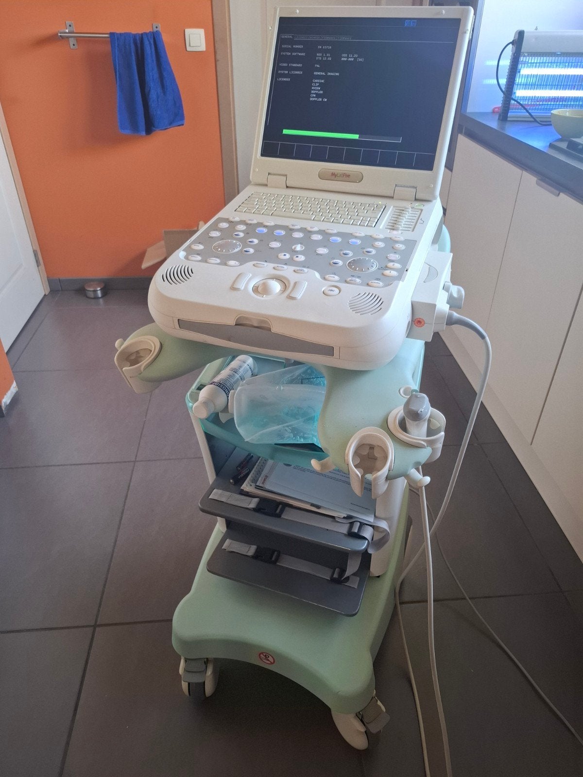 Echo toestel op wielen - in zeer nette staat, Ophalen, Gebruikt