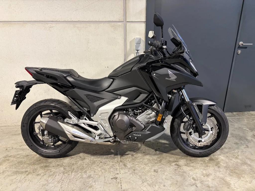 Honda NC750X met de zalige DCT automaat (bj 2024), Motoren, 750 cc, Bedrijf, Meer dan 35 kW, Overig