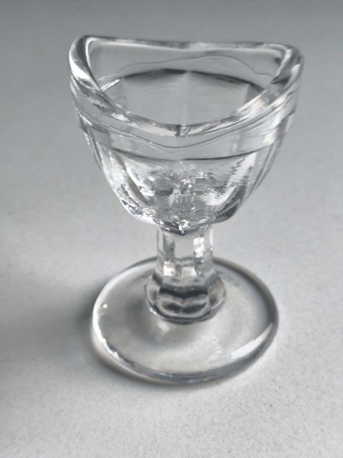 Antieke glazen oogspoelbeker, Antiek en Kunst, Ophalen of Verzenden