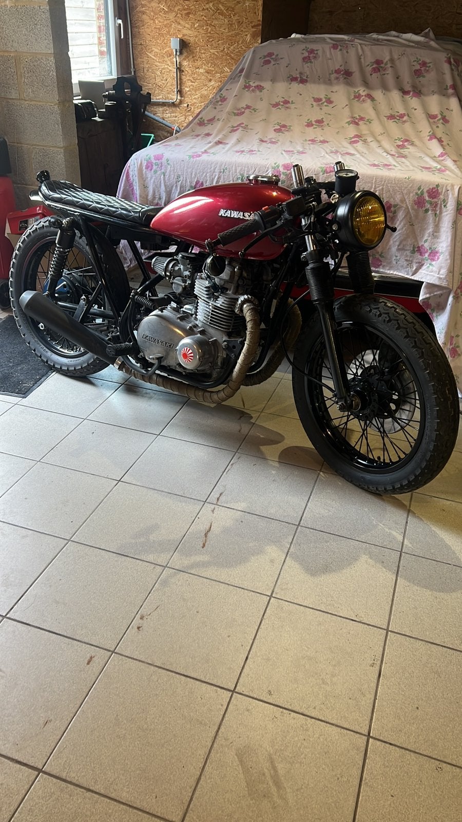 Kawasaki 400 café racer, Particulier