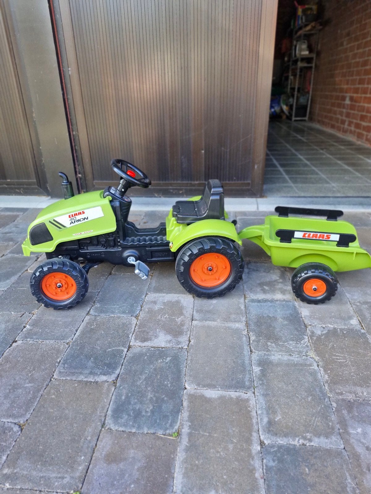 trapper tractor en kar Claas, Ophalen