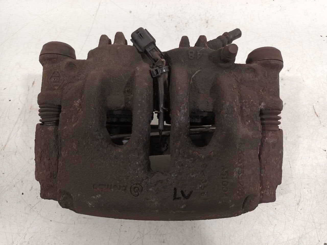 Remklauw links voor Renault Master, Onderdelen@venauto.nl, Van der Ven Autorecycling B.V., Ettenseweg 76, 4706 PB Roosendaal, The Netherlands