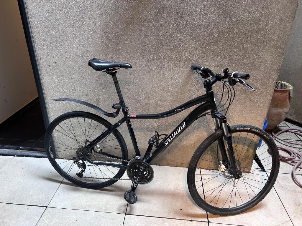 city bike specialized Ariel, Vélos & Vélomoteurs, Enlèvement, Utilisé, Frein à disque, Autres marques