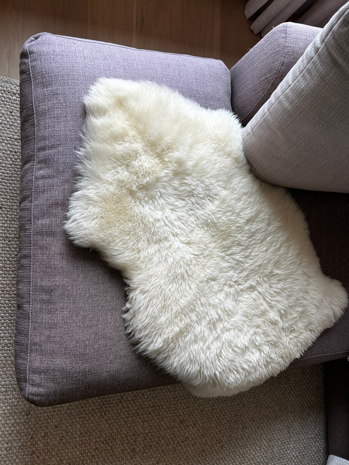 IKEA schapenvacht / schapenvel – wit/crème – mooie staat, Huis en Inrichting, Ophalen, Zo goed als nieuw, Schapenvacht, Wit