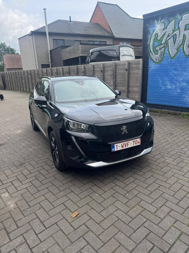 e-2008 allure pack (Nieuw prijs 33490€), Auto's, Peugeot, Particulier, ABS, Achteruitrijcamera, Adaptieve lichten, Airbags, Airconditioning