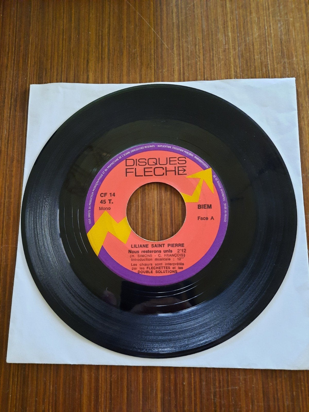 Liliane Saint Pierre Nous resterons unis-Dieu seul sait., Ophalen of Verzenden, 7 inch