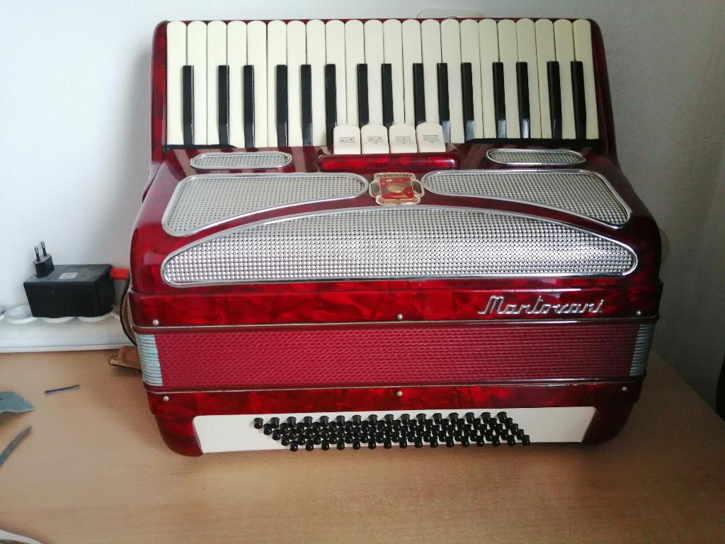 accordeon mantovani 80 bas, Musique & Instruments, Accordéons, Enlèvement, Utilisé, Avec bretelles, Accordéon à touches