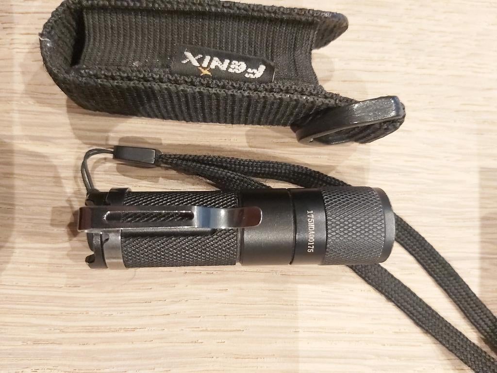 Fenix PD20 zaklamp, Ophalen of Verzenden, Batterij