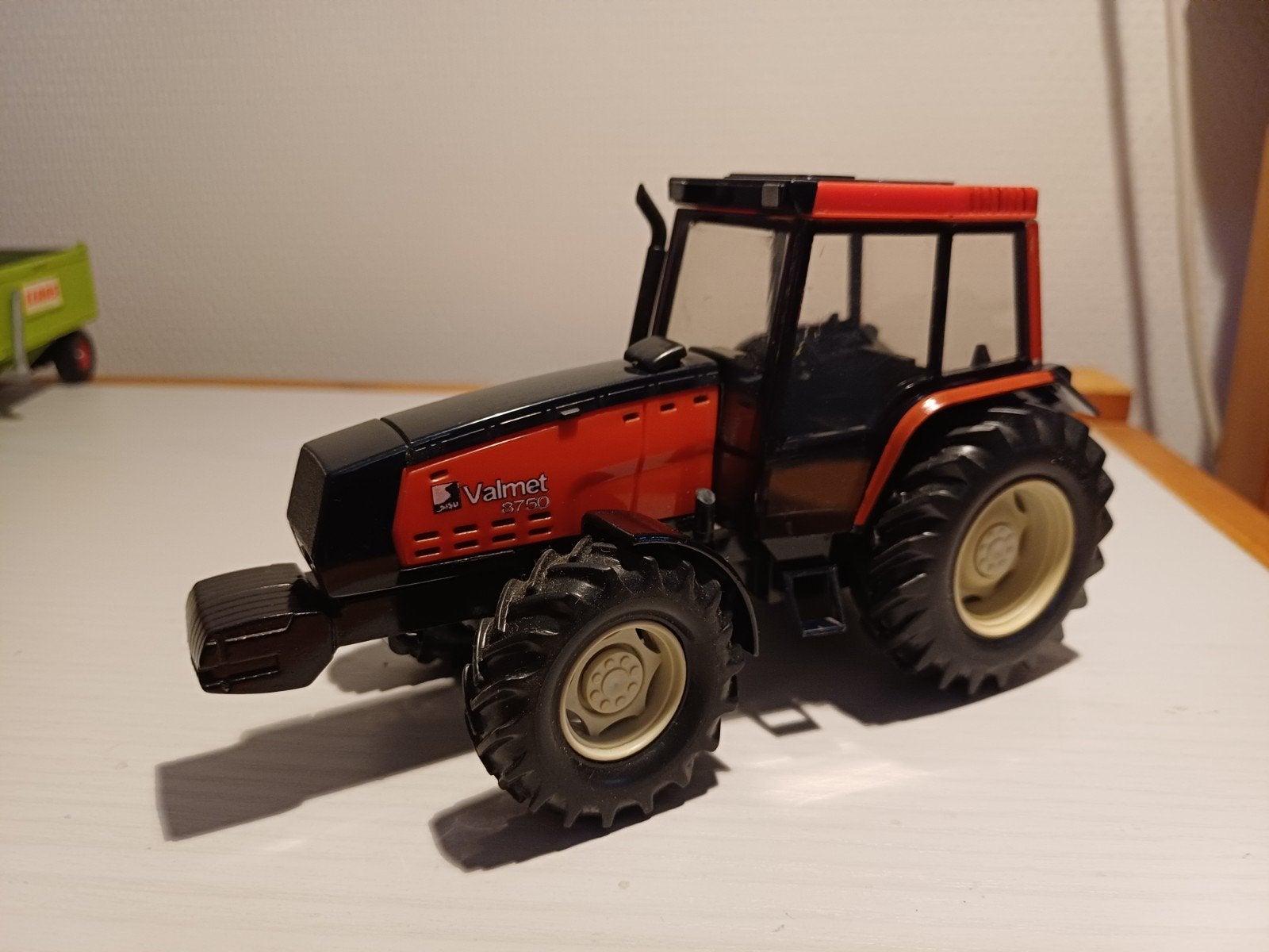 Valmet 8750 britannique, Hobby & Loisirs créatifs, Voitures miniatures | 1:32, Envoi, Britains