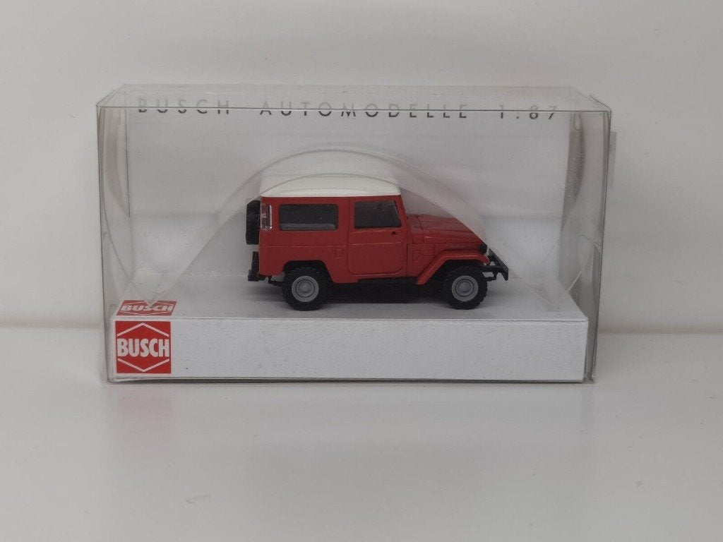 TOYOTA 4x4 Land Cruiser J4 1/87 HO BUSCH Neuf + Boite, Hobby & Loisirs créatifs, Voitures miniatures | 1:87, Enlèvement, Neuf