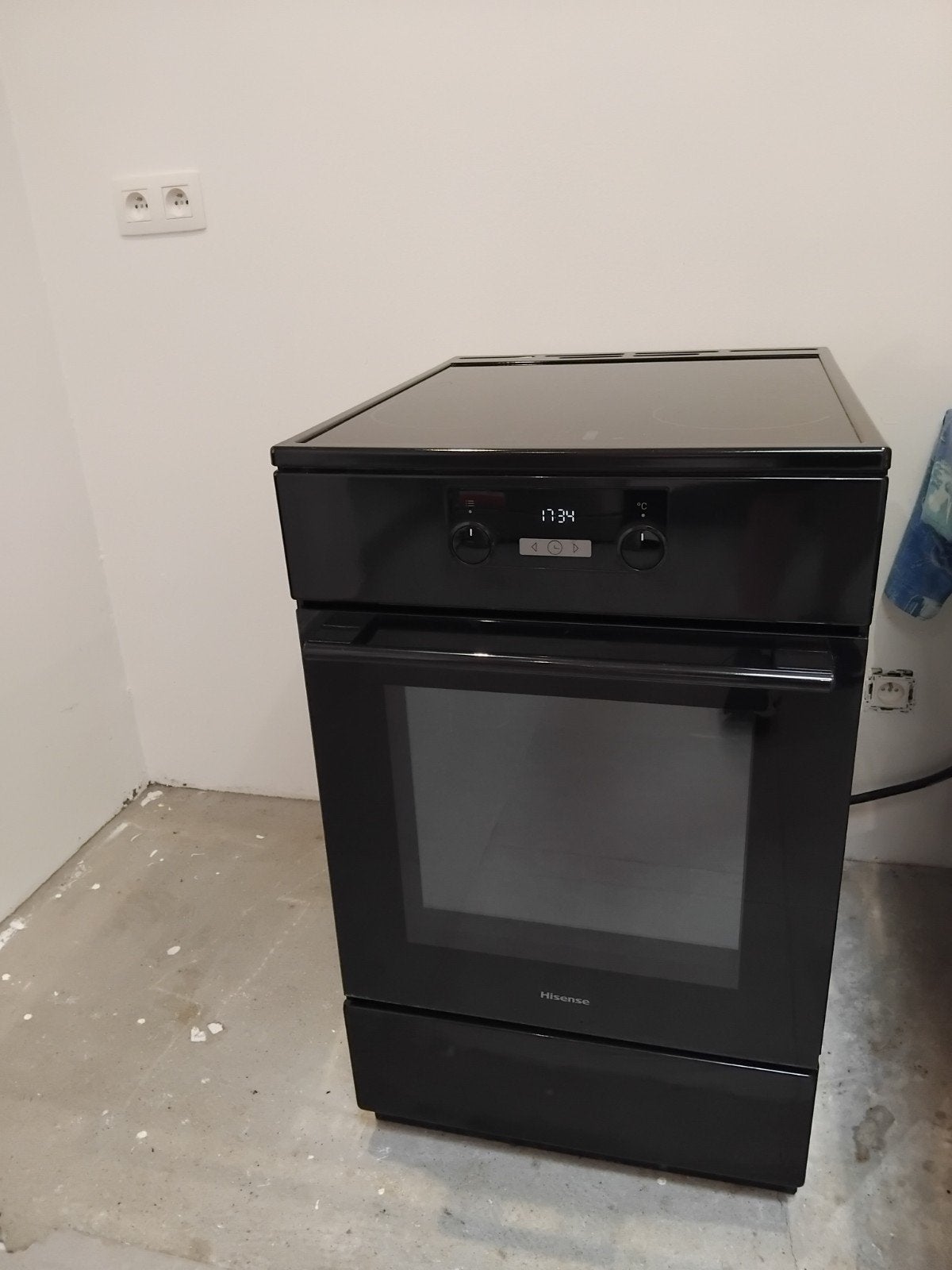Cuisinière à induction Hisense - Très bonne état, Electroménager, Cuisinières, Enlèvement