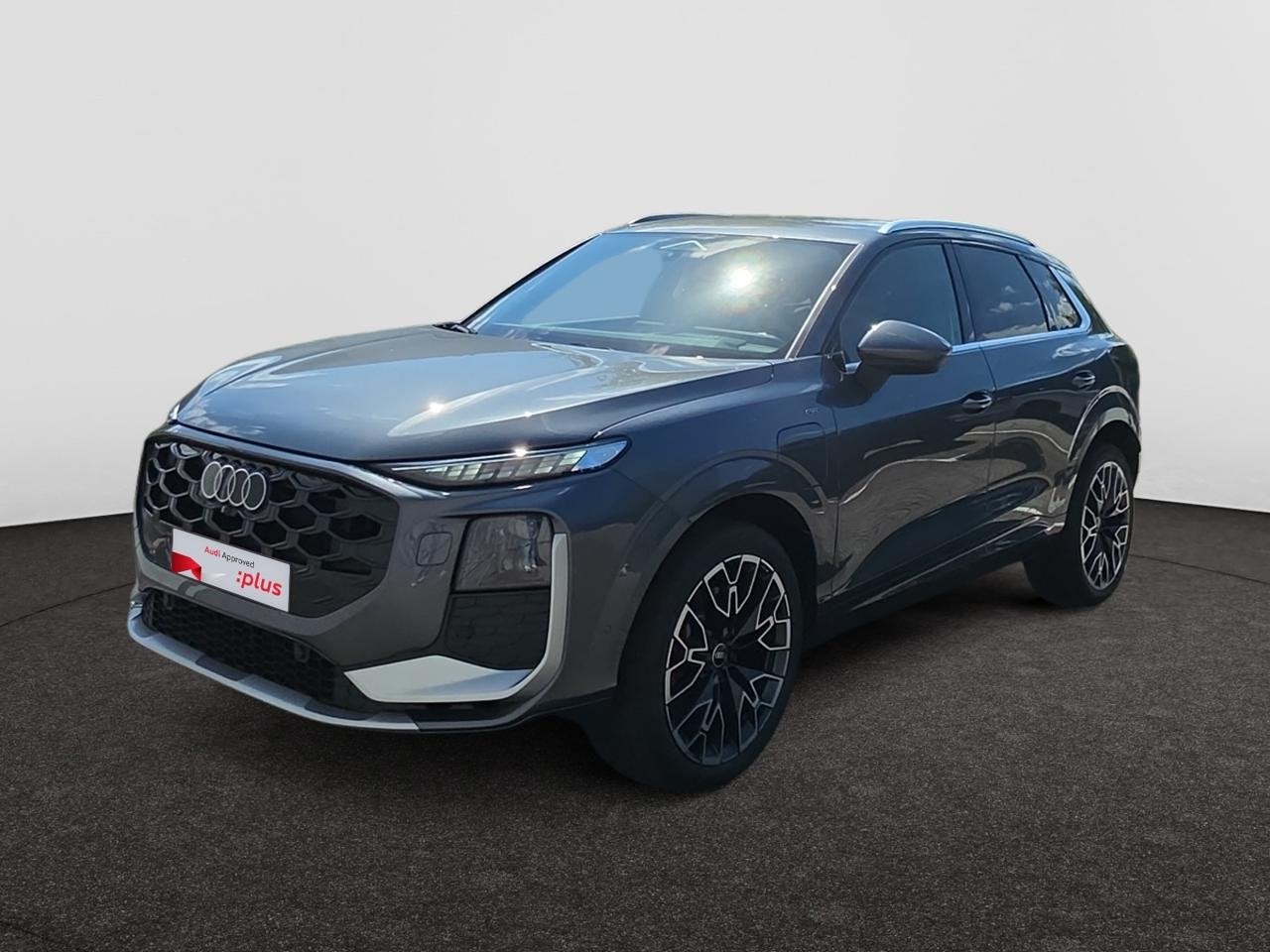 Audi Q3 SUV e-hybrid (PHEV) 1.5 TFSI Corporate S S tronic (2, Automaat, https://public.car-pass.be/vhr/72f5f3e3-742c-44e3-8427-24e6605f9f8c