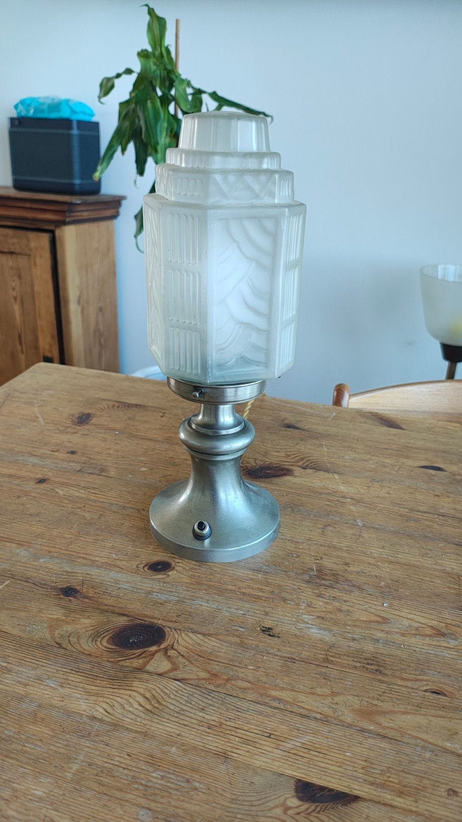 Lampe Art Déco « Skyscraper » en verre opalin – Vintage, Enlèvement