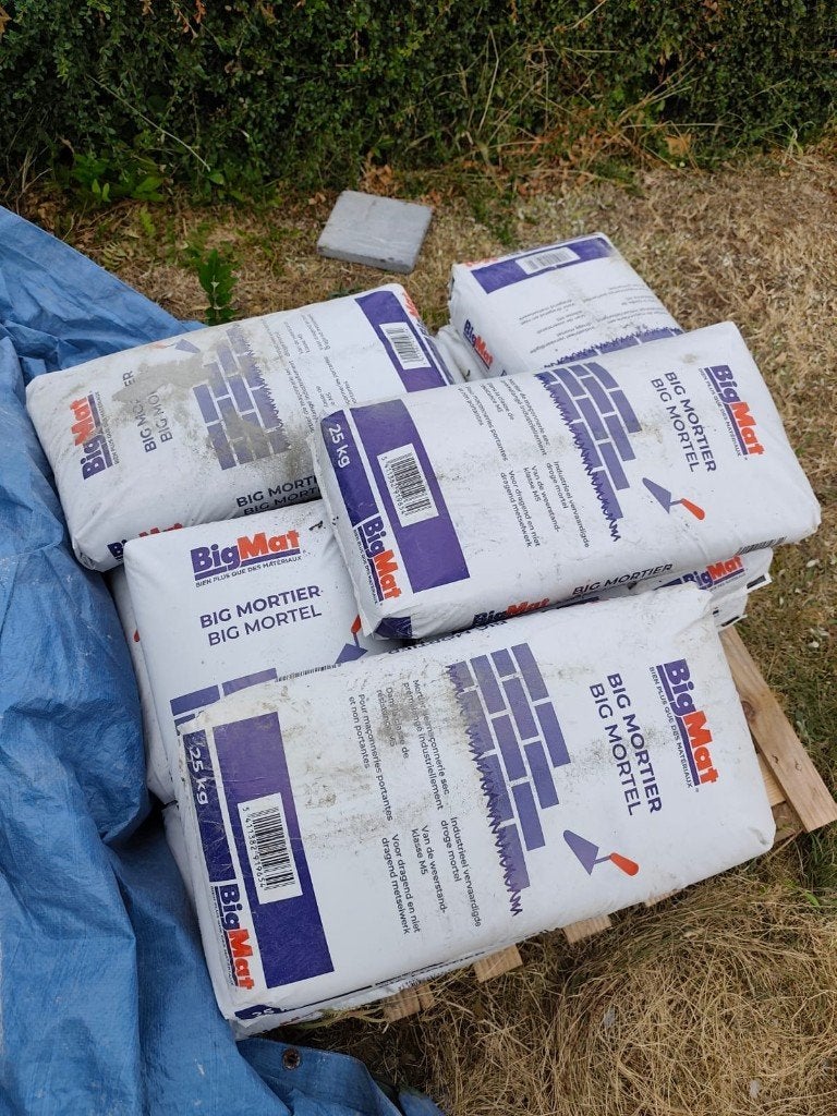 13 sacs de mortier préparé de 25kg (Big Mat), Doe-het-zelf en Bouw, Metselstenen, Ophalen, Nieuw, Beton