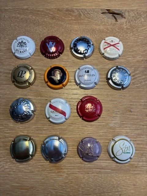 Capsules de champagne et de cava, Collections, Vins, Utilisé, Champagne, Enlèvement ou Envoi
