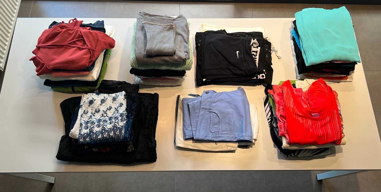 Lot/paquet de vêtements pour femmes MEDIUM en très bon état!, Enlèvement, Comme neuf