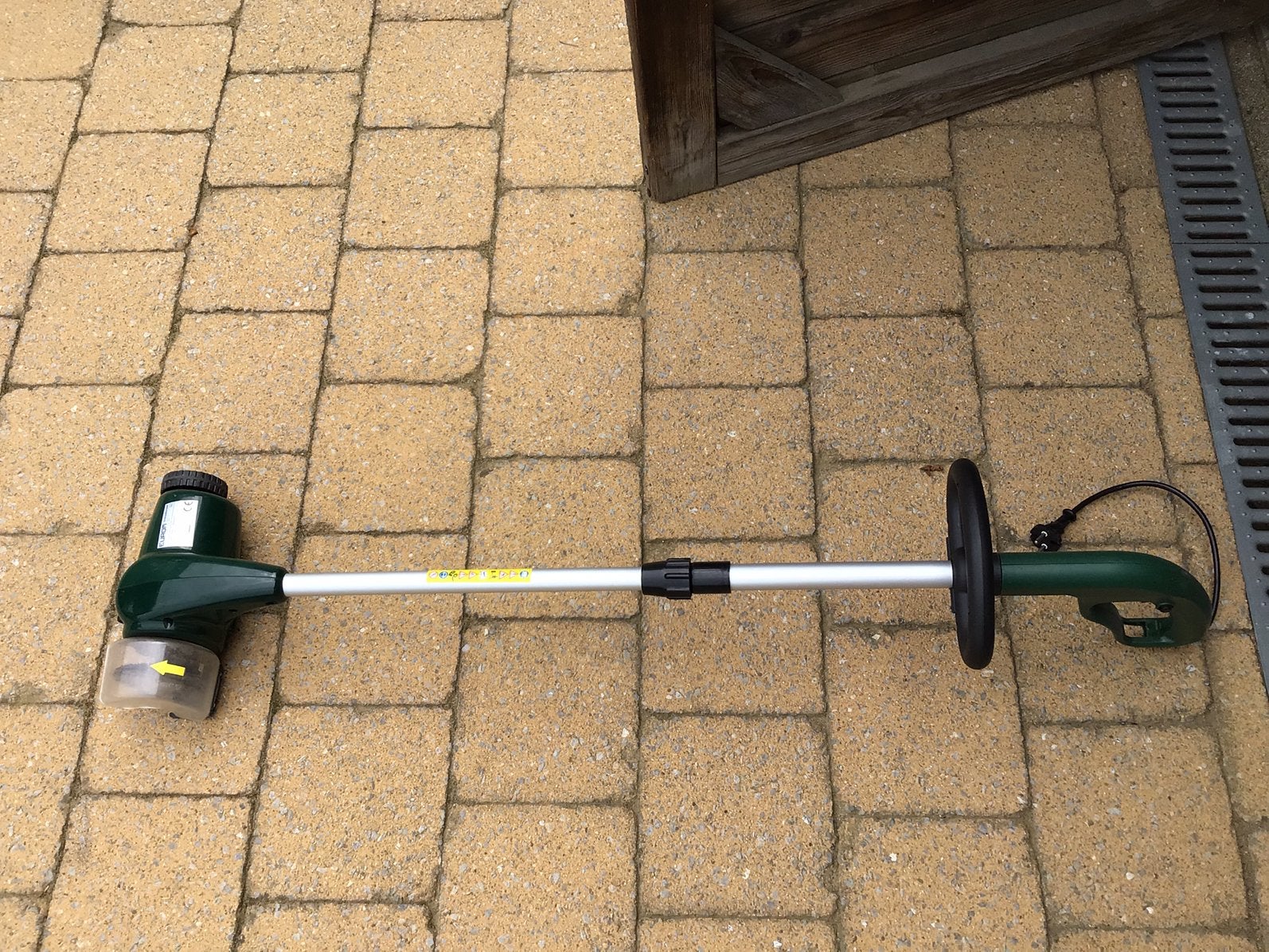 Erom electrische onkruidborstel 400 watt, Ophalen, Gebruikt