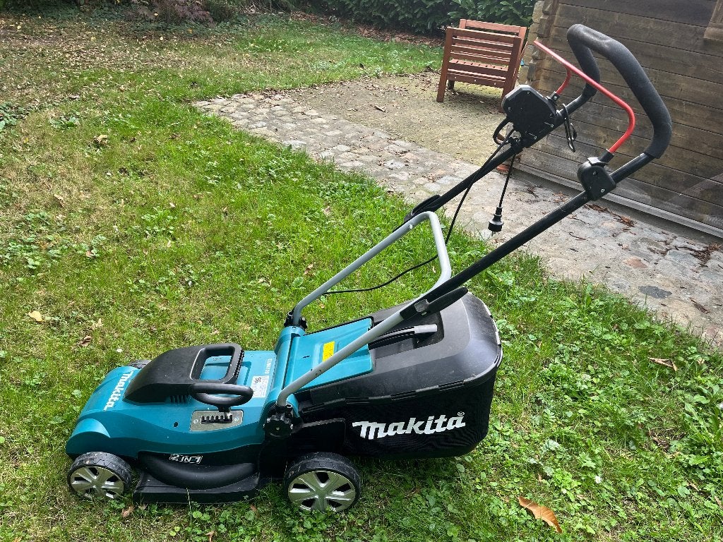 elektrische grasmaaier Makita ELM4120, Tuin en Terras, Ophalen, 40 t/m 49 cm, Elektrische grasmaaier, Makita