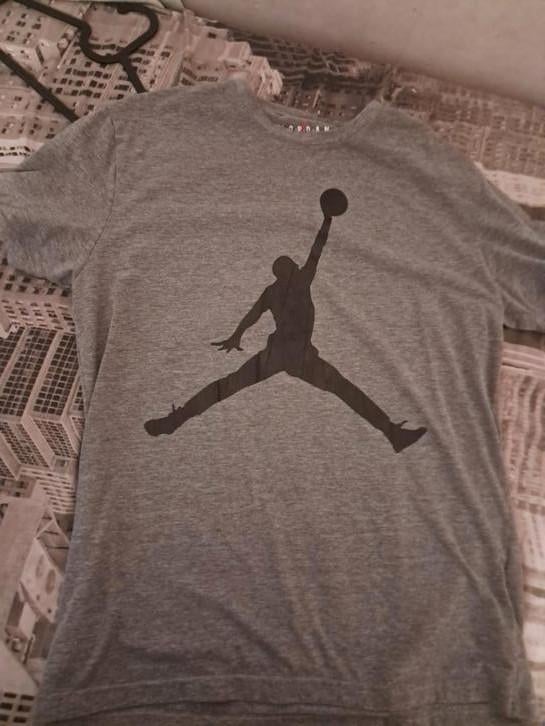 Jordan L T-shirt, Ophalen, Zo goed als nieuw
