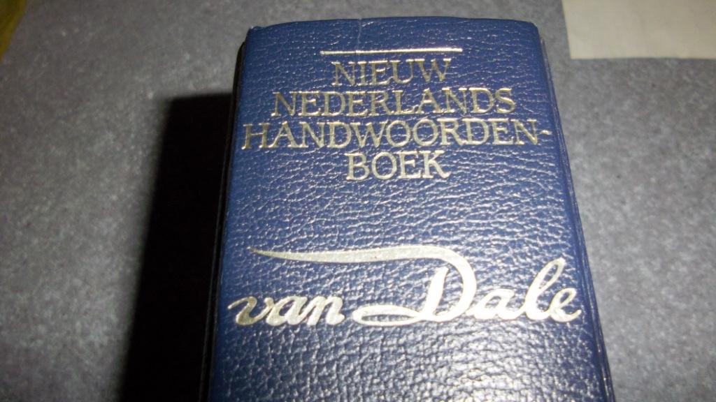 Nederlands Handwoordenboek Van Dale - De Beste!, Boeken, Woordenboeken, Ophalen of Verzenden, Van Dale, Nederlands