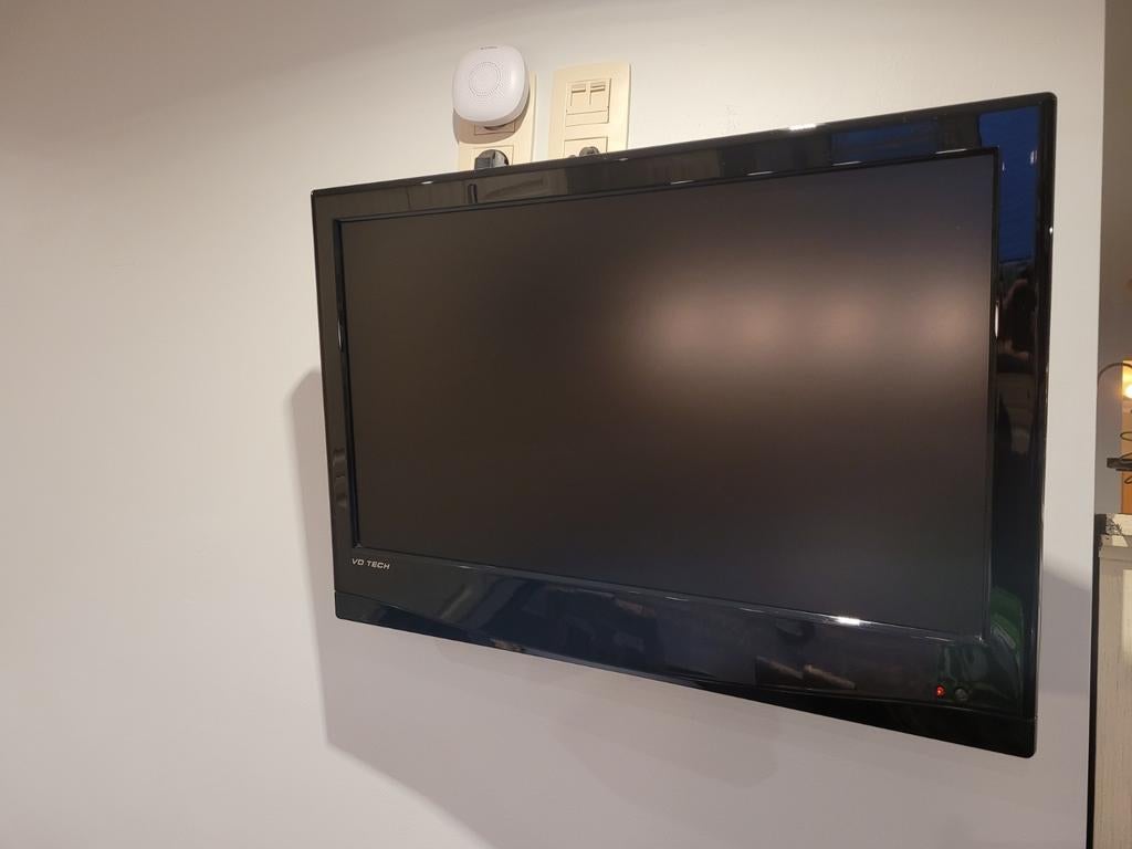 TV 24" VD TECH, Audio, Tv en Foto, Ophalen, Zo goed als nieuw