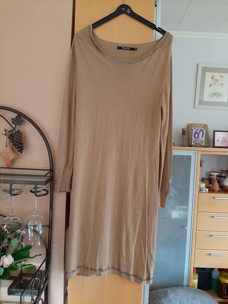 robe brune (hiver) Talking french . - taille 42/44, Vêtements | Femmes, Taille 42/44 (L), Enlèvement ou Envoi, Beige, Sous le genou
