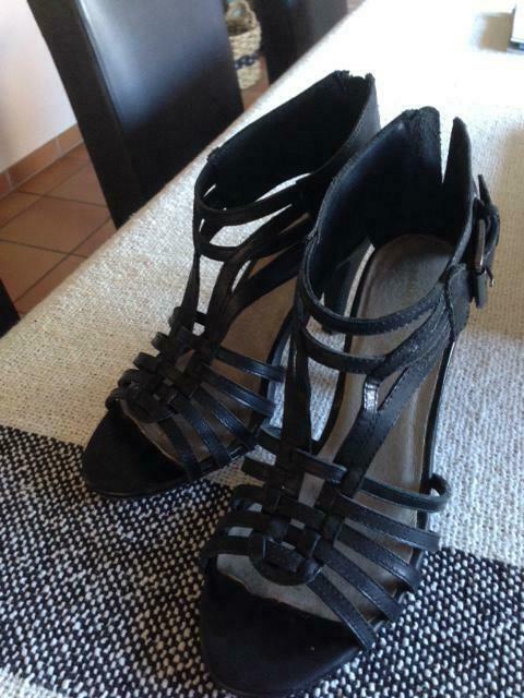 Prachtige sandalen Laura Clément maat 37, Kleding | Dames, Schoenen, Laura Clément, Zo goed als nieuw, Sandalen of Muiltjes, Ophalen of Verzenden