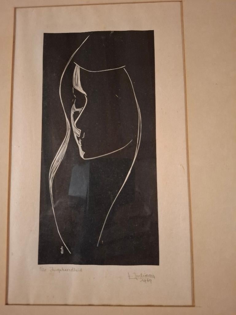 houtskooltekening Juliaan De Ingekeerdheid, Ophalen