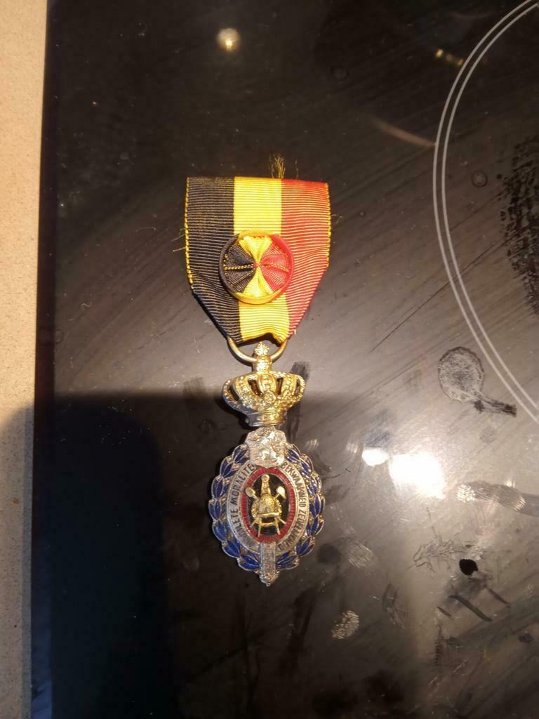 Nijverheidsmedaille België, Enlèvement ou Envoi